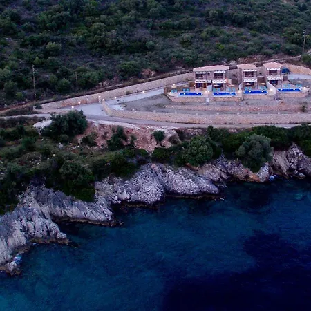 Amousso * Marantochori